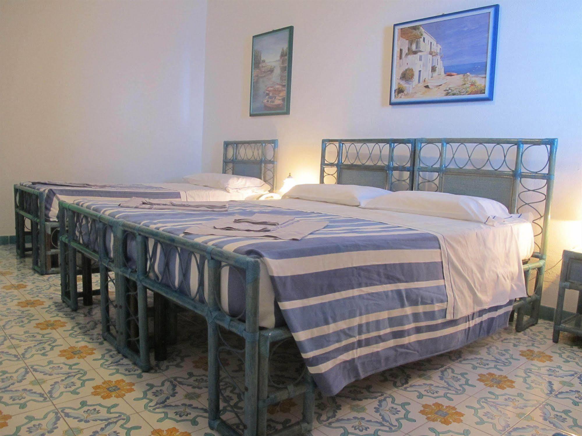 Phenicusa Hotel